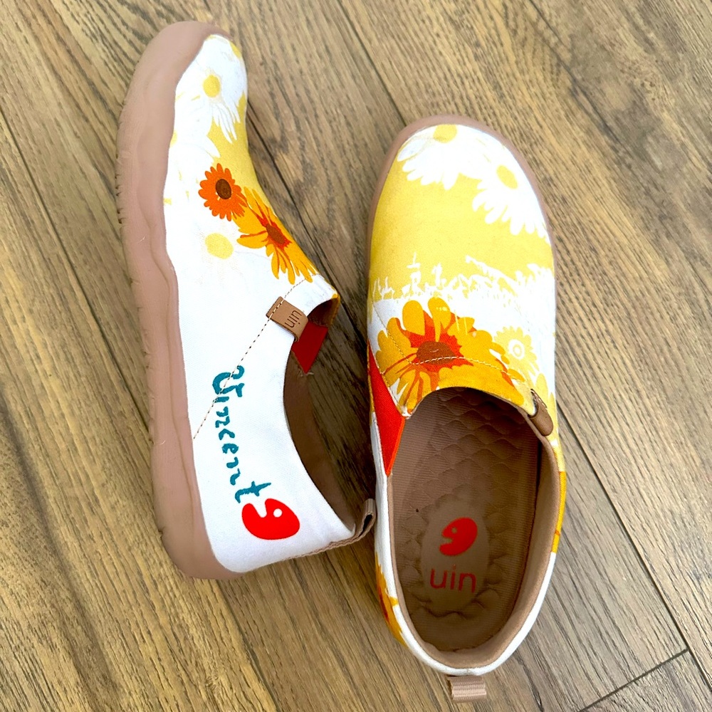 Uin foot wear - Artistic shoes